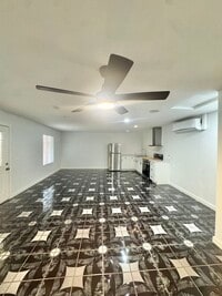 Building Photo - Charming/updated studio in North Highlands!