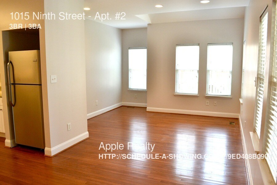 Building Photo - 1015 9th St