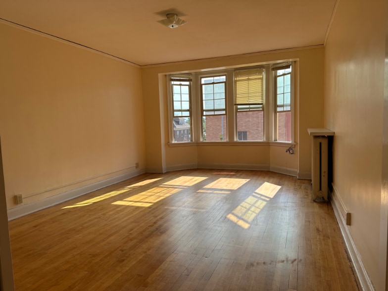 Primary Photo - 440 N Park Ave