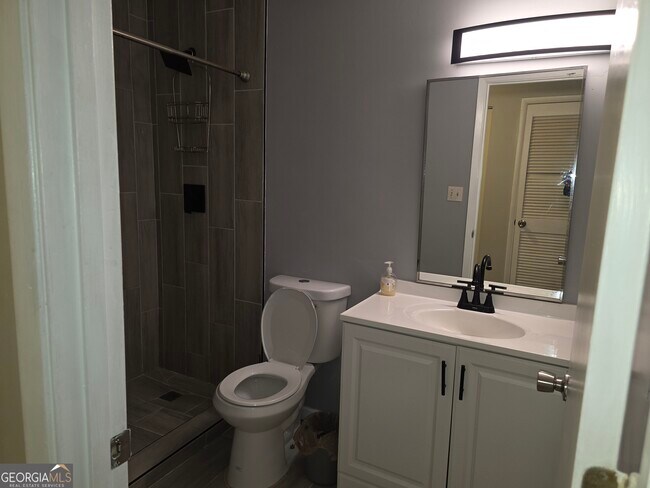 Building Photo - 2168 Palmyra Dr