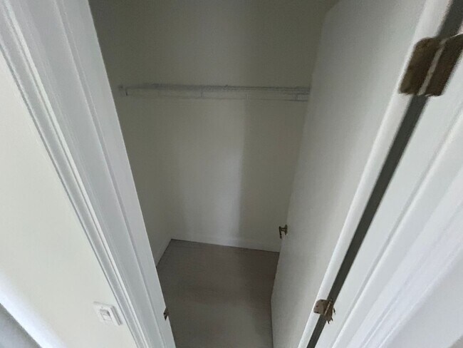 Building Photo - 8448 SW 196th Avenue Rd