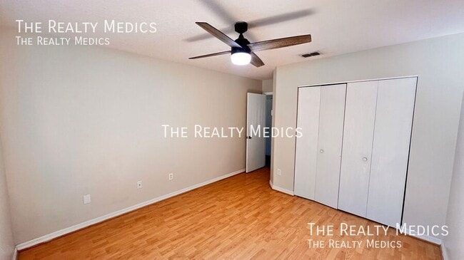 Building Photo - 436 Jennifer Ln