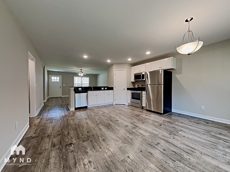 Building Photo - 1411 Oakshade Ave