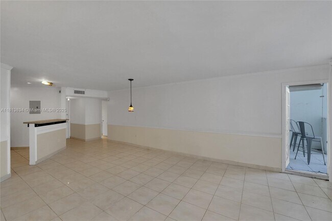Building Photo - 2750 NE 183rd St