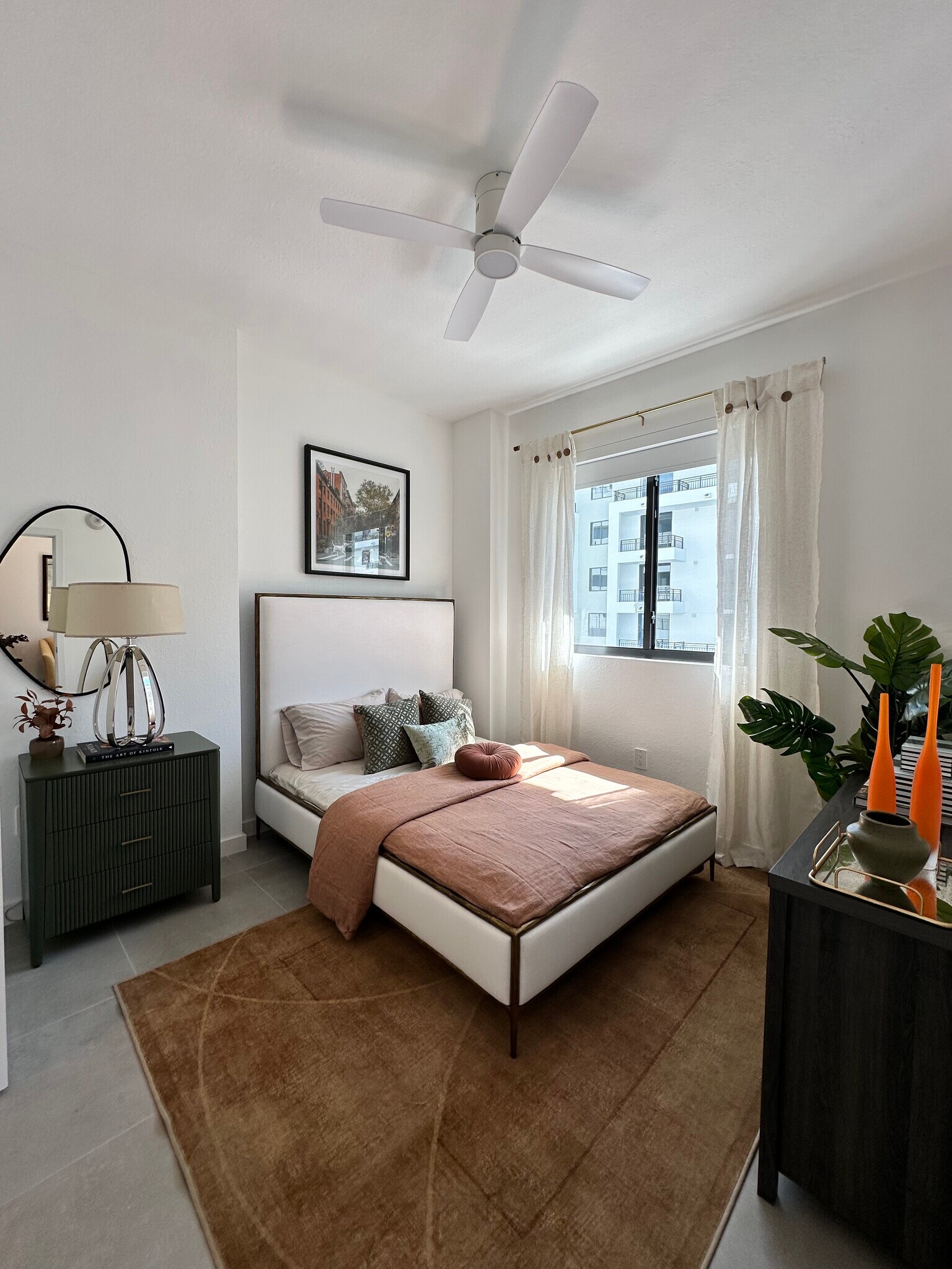 Building Photo - 1833 Madison St