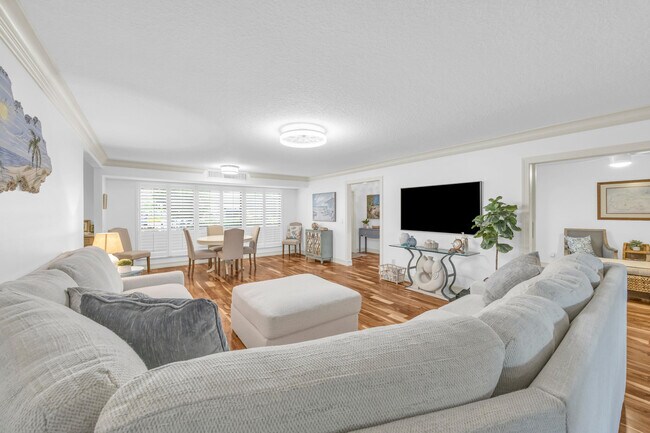 Building Photo - 25 SE Turtle Creek Dr