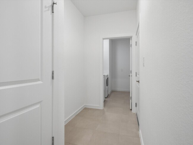 Building Photo - 359 W Rose Marie Ln