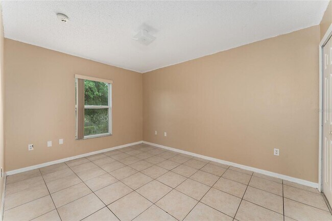 Building Photo - 502 Woodland Creek Blvd