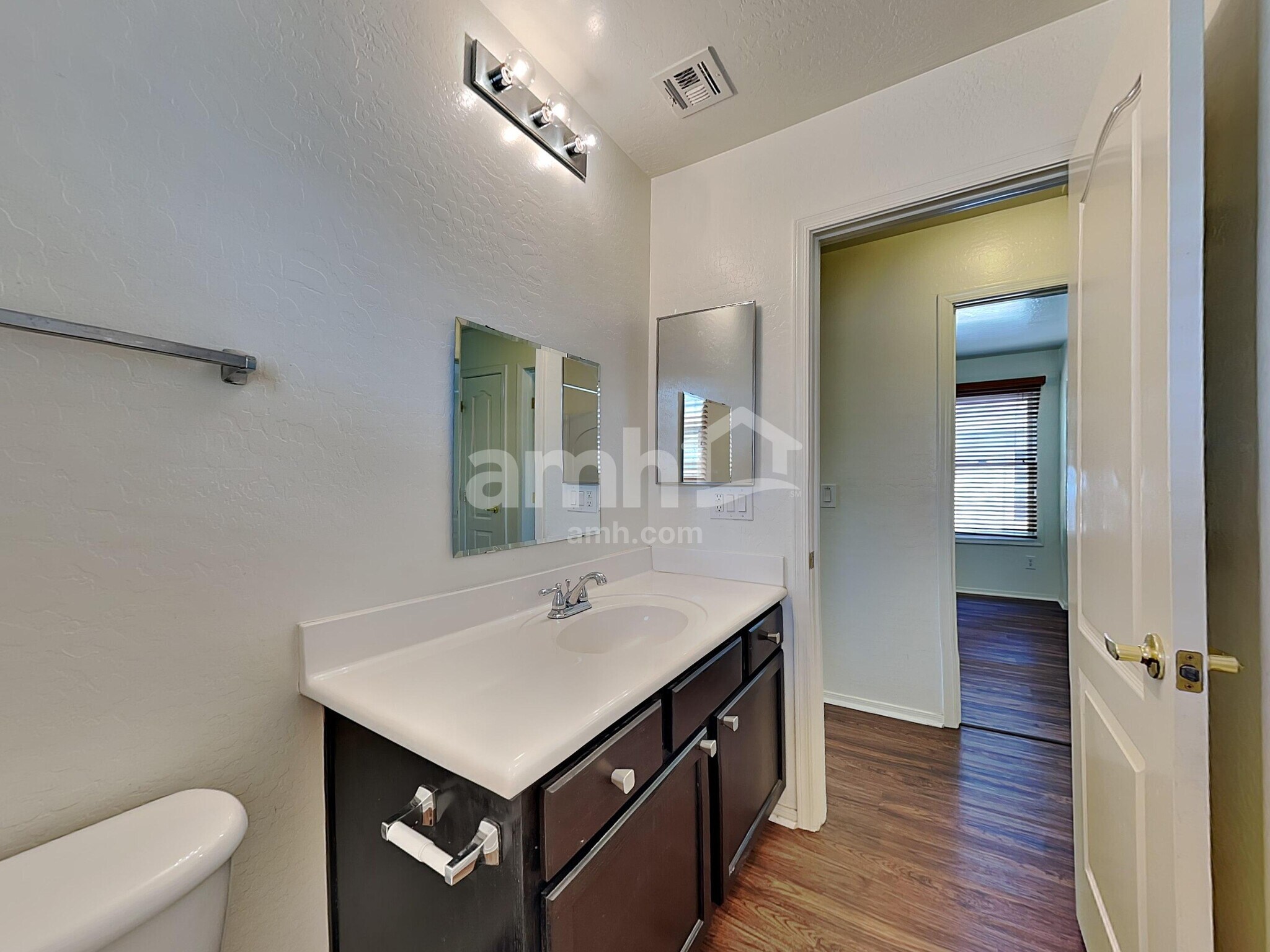 Building Photo - 18139 W Smokey Dr