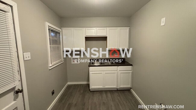 Building Photo - 1599 Hope St