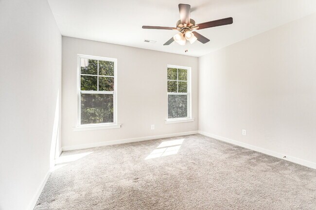 Building Photo - Now Available for Lease – Executive Home i...