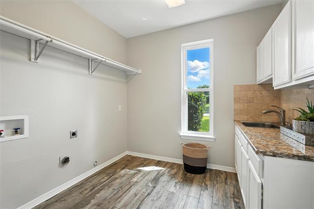 Building Photo - 2237 Grinelle Dr
