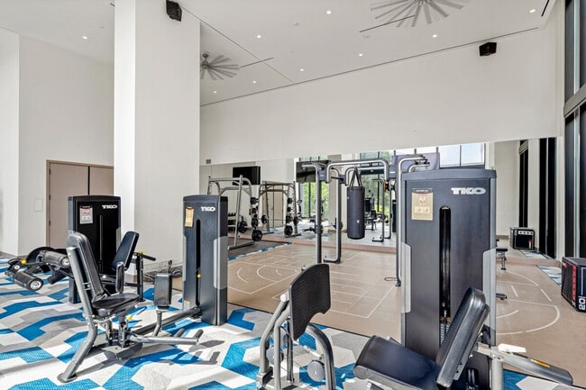 Building Photo - 1400 W Peachtree St NE