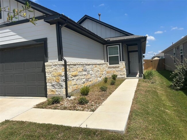 Building Photo - 118 Two Bits Ln