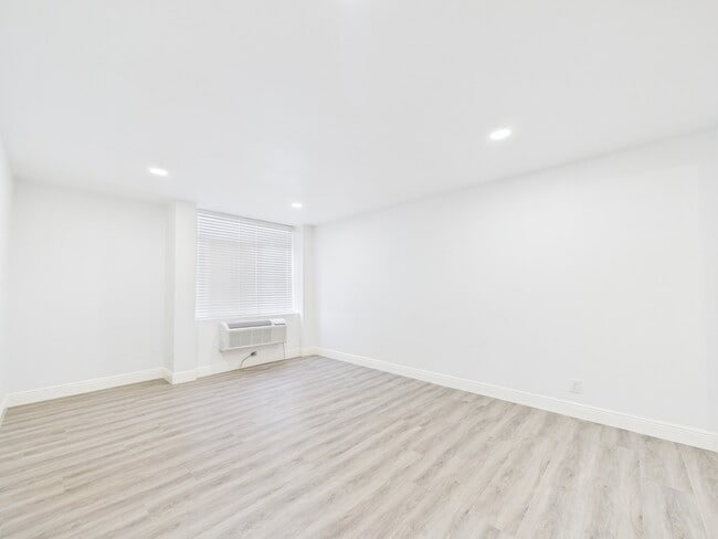 Building Photo - 7510 Hornwood Dr