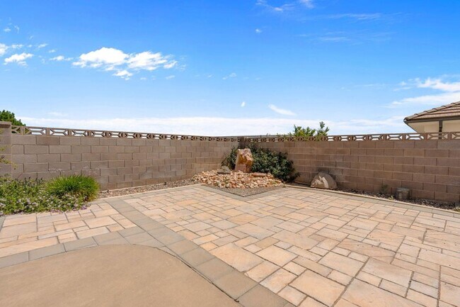 Building Photo - Beautiful Foremaster Ridge Home
