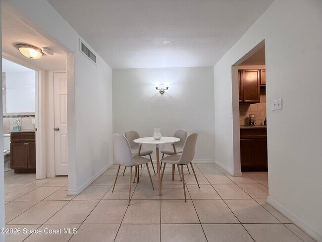 Building Photo - 1440 Parkway Dr