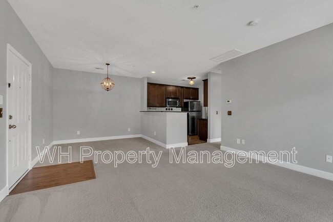 Building Photo - 4846 Bevendean Dr