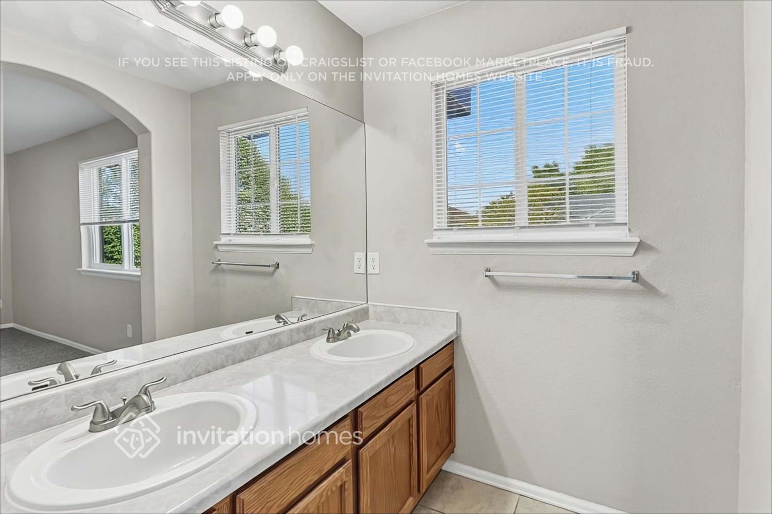 Building Photo - 9829 Kenton Cir