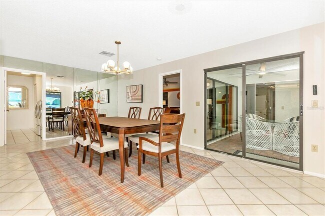 Building Photo - 3698 Glen Oaks Manor Dr