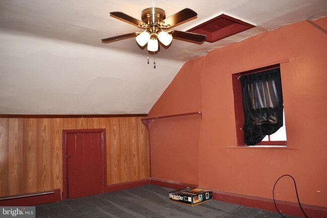 Building Photo - 1208 Montgomery Ave