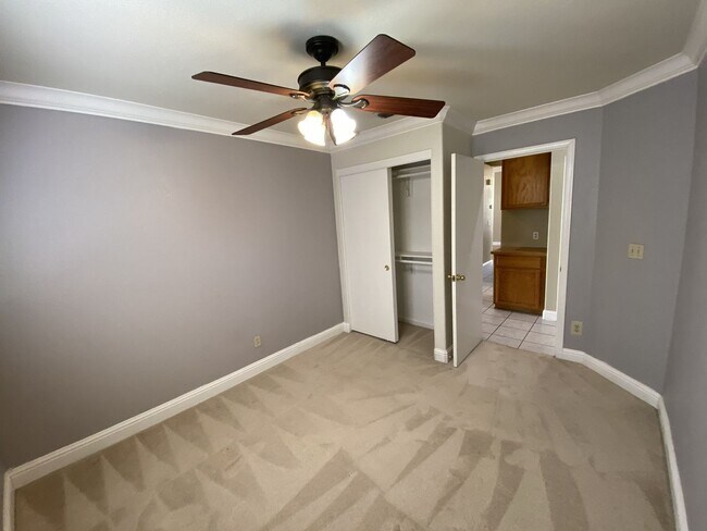 Building Photo - Charming Single-Story Home in Tracy — Across from the Park!