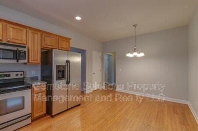 Building Photo - 6017 Chickadee Cir