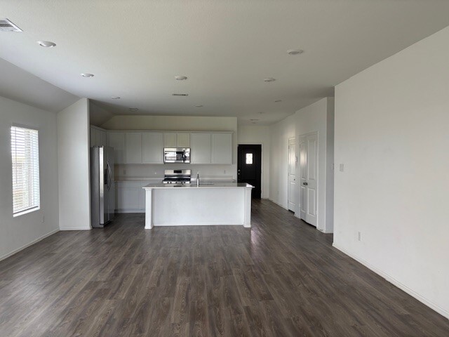 Building Photo - 26643 Castiel Dr