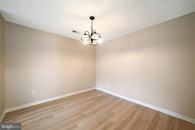 Building Photo - 249 Flagstone Rd