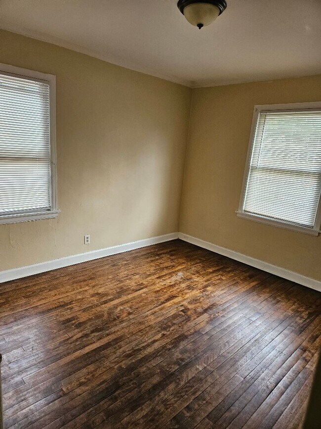 Building Photo - 4522 N Teutonia Ave