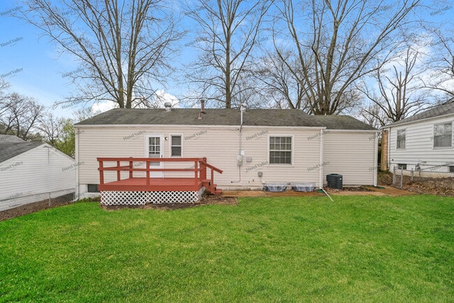 Building Photo - 1213 Addison Dr