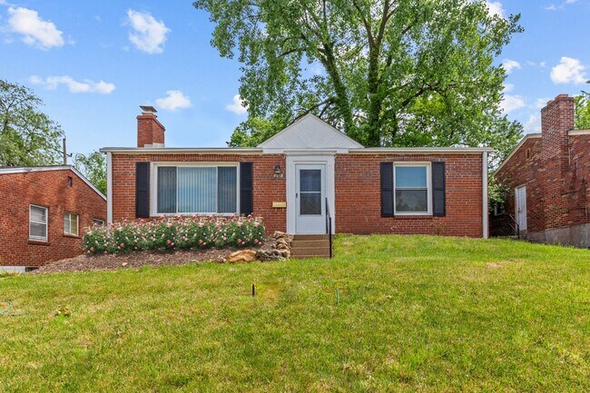 Building Photo - Charming University City Home in a Prime Location