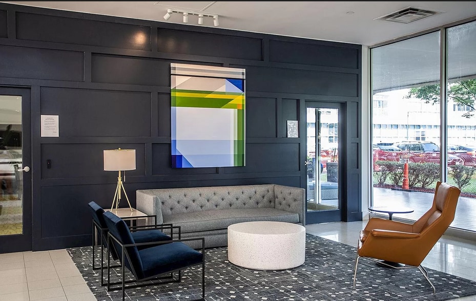 Lobby - 1101 3rd St SW
