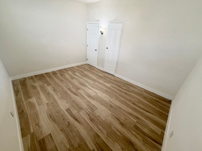 Building Photo - M Sullivan