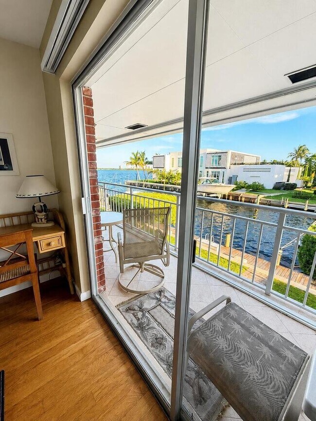 Building Photo - 68 Yacht Club Dr