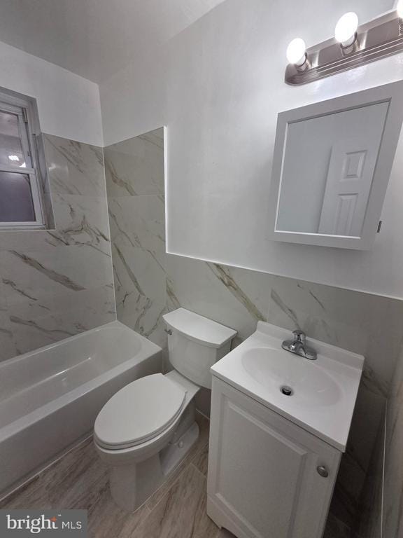 Building Photo - 553 Fanshawe St