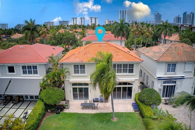 Building Photo - 1580 Shoreline Way