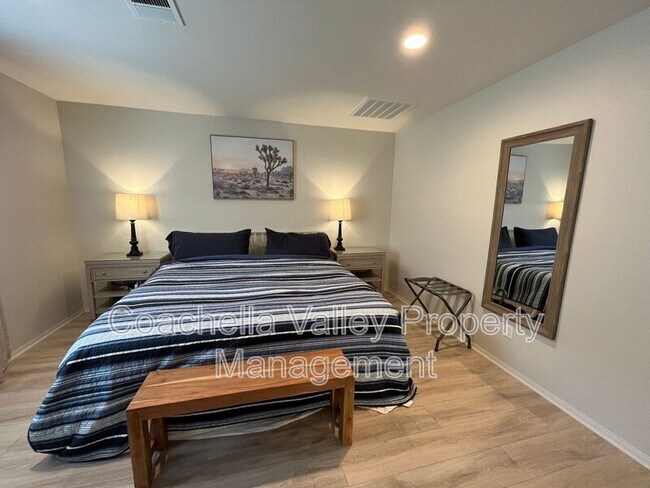 Building Photo - 321 Paseo Gusto