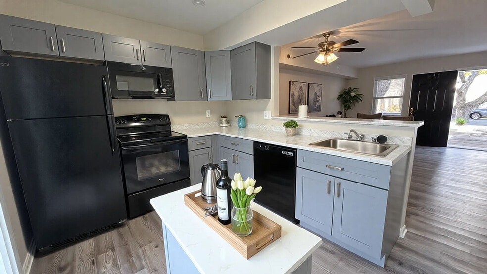 Primary Photo - Ashland Towne Square