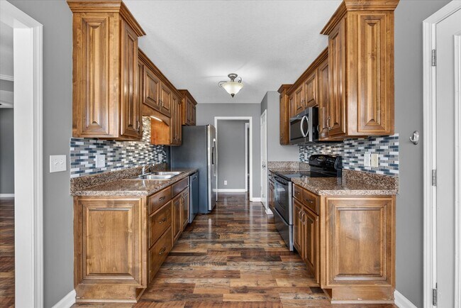Building Photo - 3534 Southwood Dr