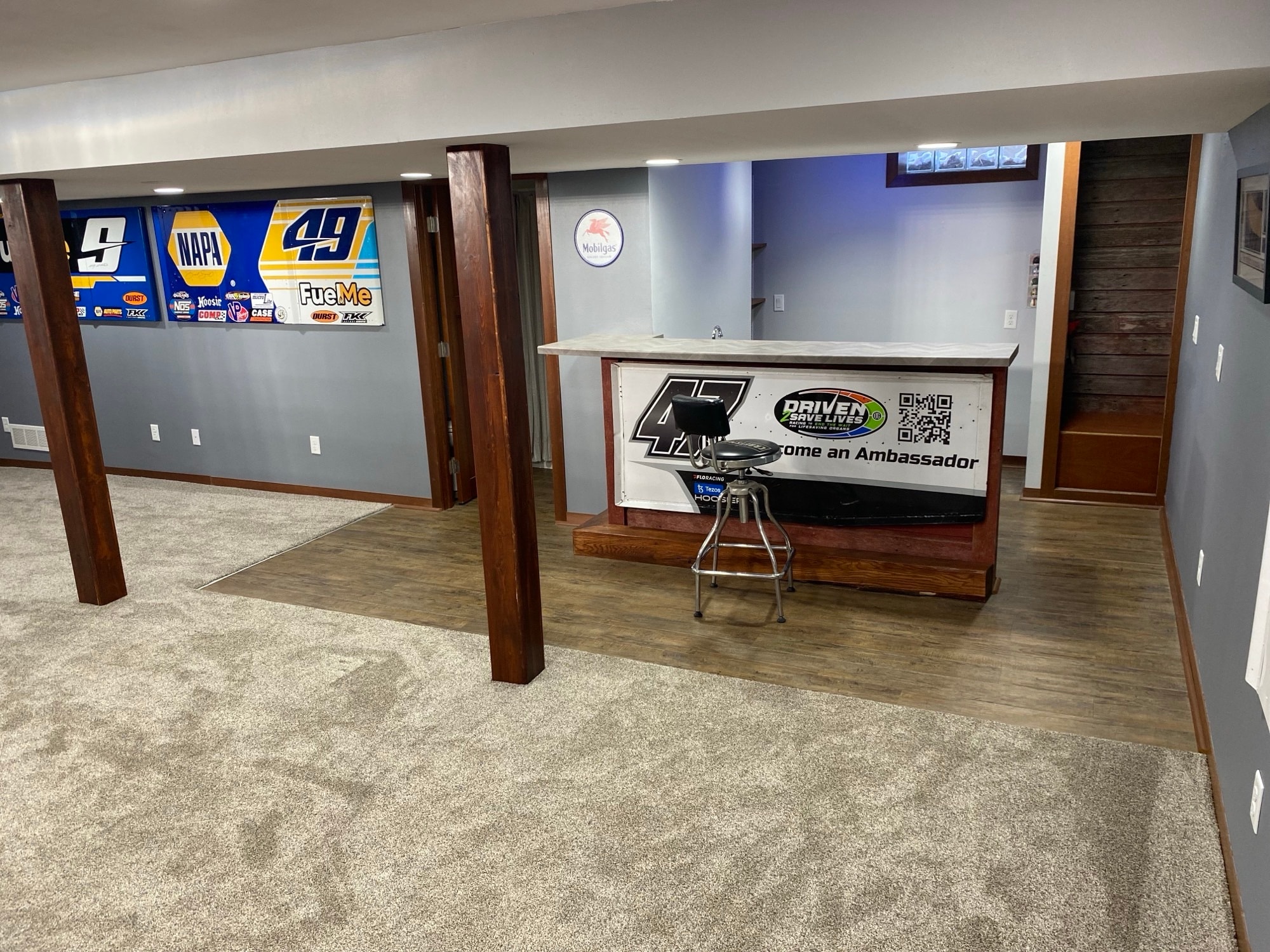 Building Photo - 808 Davis St