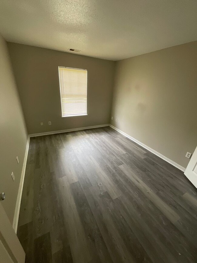 Building Photo - 4 Bed 2 Bath Home for Rent