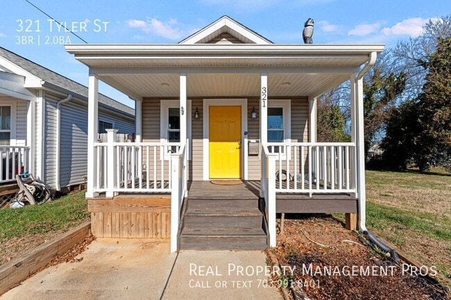 Building Photo - 321 Tyler St