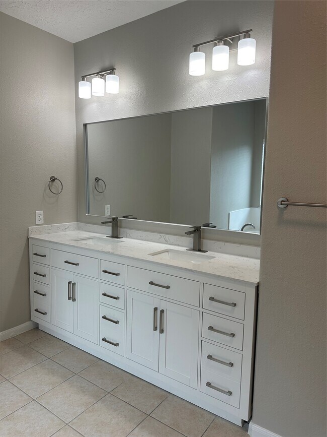 Building Photo - 23110 Oxbow Trail