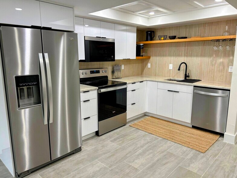 Kitchen - 5 Bluebill Ave