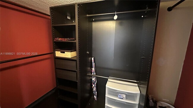 Building Photo - 210 174th St