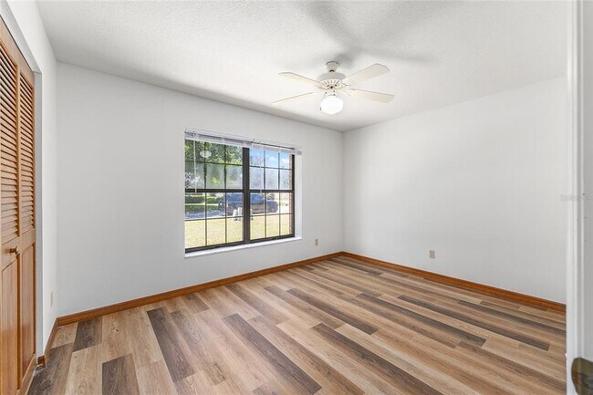 Building Photo - 6057 SE 39th Ave