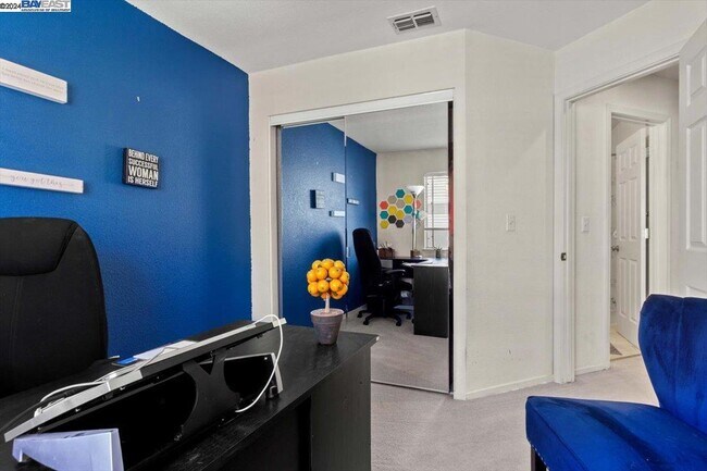 Building Photo - 5006 Starling St