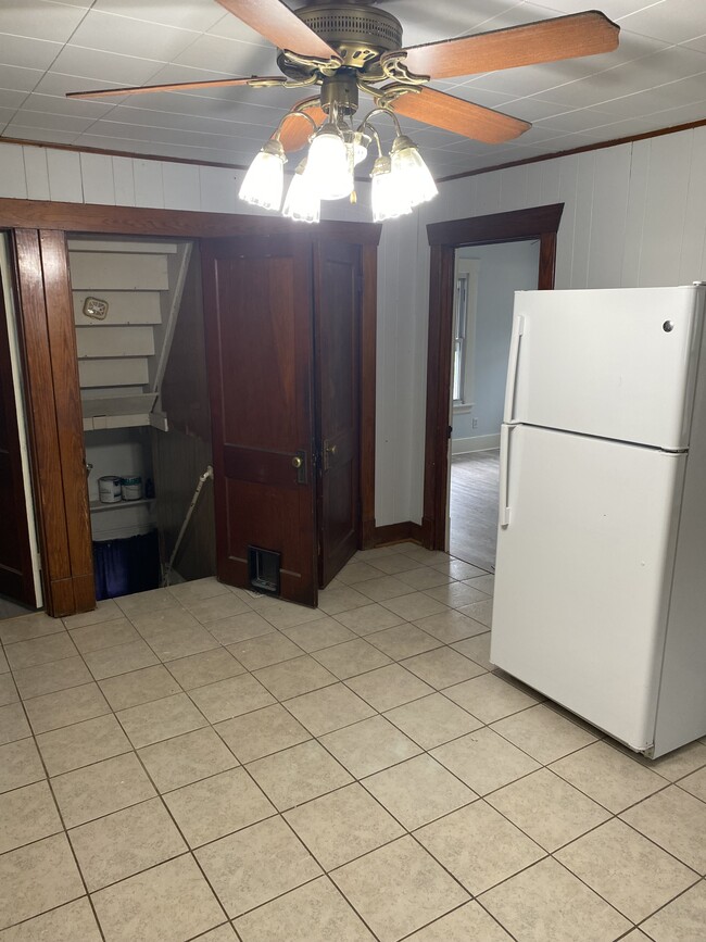 Building Photo - 4012 Henderson Ave