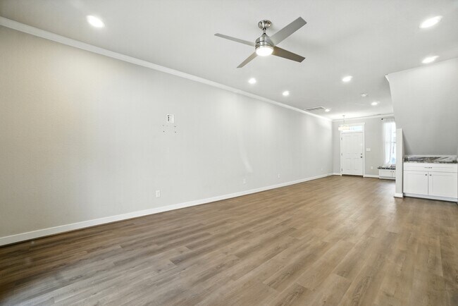 Building Photo - 316 Sikeston Ln